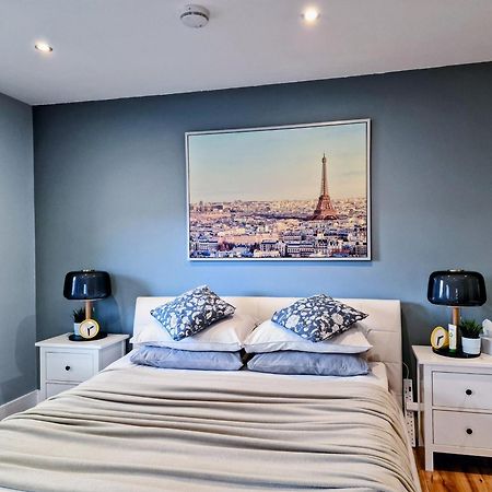 Master Bedroom With Ensuite Lucan Exterior foto